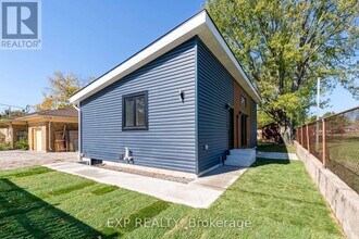 44 Kingsway Crescent in Brantford, ON - Building Photo - Building Photo
