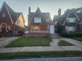 17147 Santa Rosa Dr in Detroit, MI - Building Photo