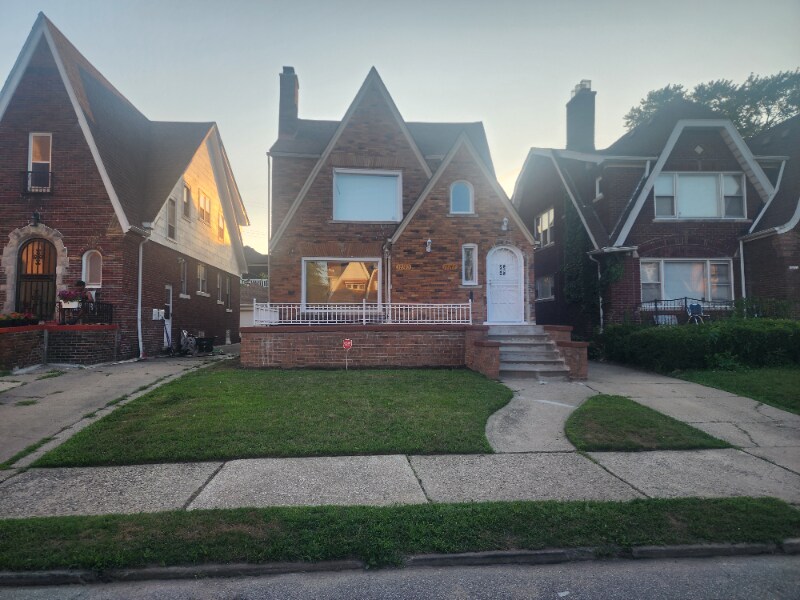 17147 Santa Rosa Dr in Detroit, MI - Building Photo