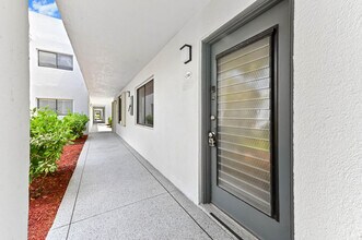 15054 Ashland Way in Delray Beach, FL - Building Photo - Building Photo