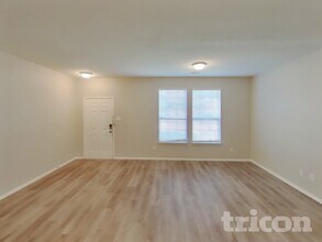 207 Moonlight Dr in Red Oak, TX - Building Photo - Building Photo