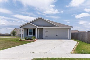 13245 Wrangler St in Robstown, TX - Building Photo