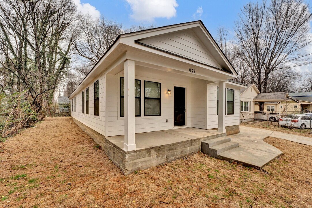 927 Seattle St in Memphis, TN - Building Photo