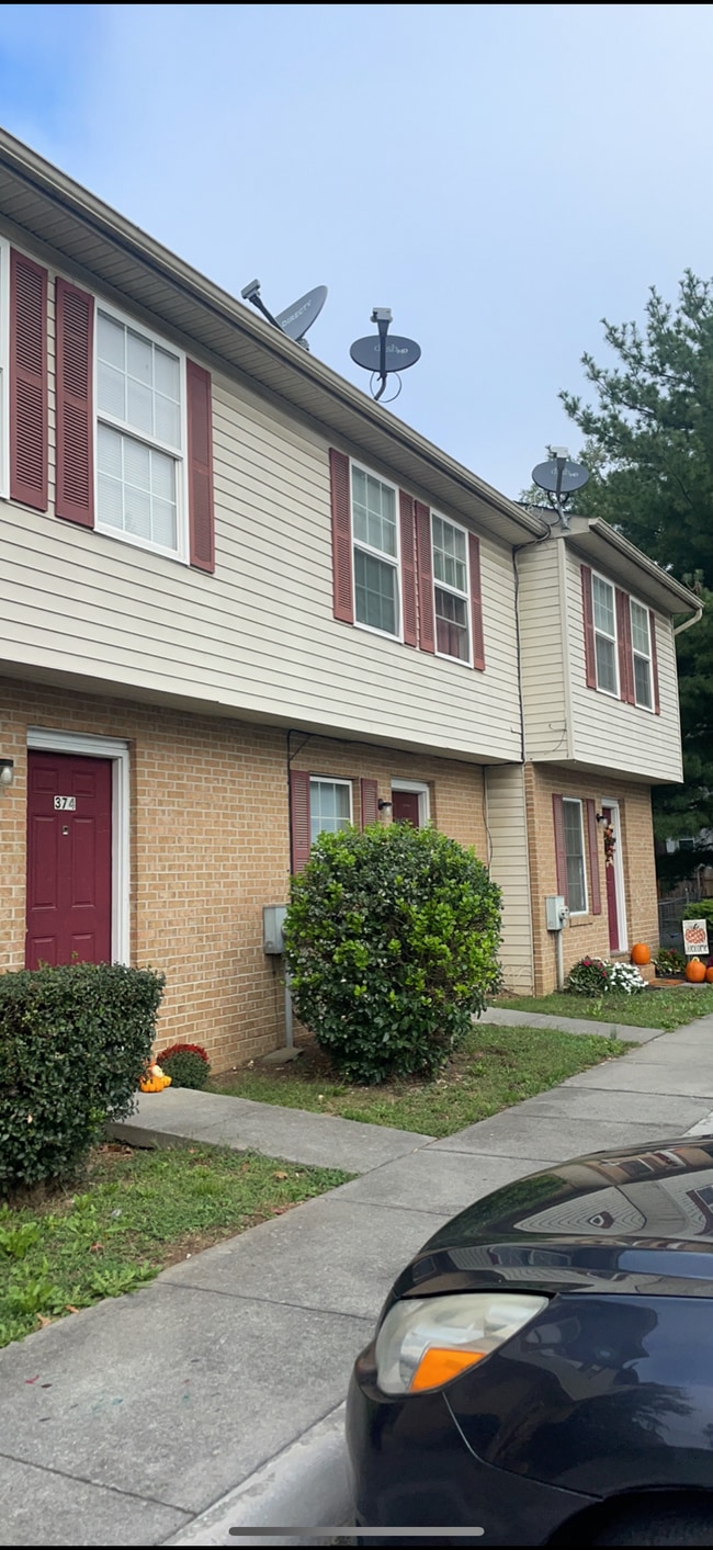 property at 376 Woodstock Ln