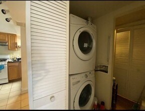 91 Wallingford Rd, Unit 1 in Boston, MA - Building Photo - Building Photo