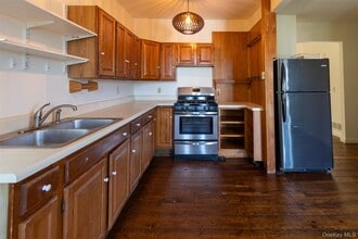 59 Orchard Dr in Rhinecliff, NY - Building Photo - Building Photo