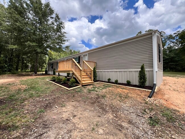 1711 McKenzie Rd in Parsons, TN - Building Photo - Building Photo