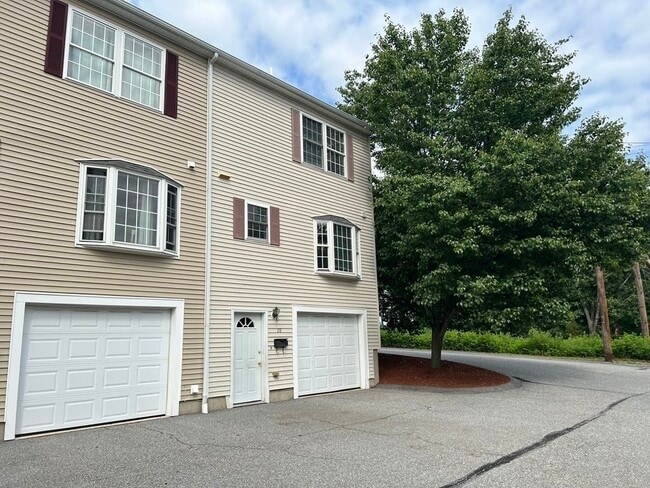 37 Glen Ave in Chelmsford, MA - Building Photo - Building Photo