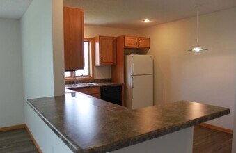 1707 2nd St, Unit 1705 in Coralville, IA - Foto de edificio - Building Photo