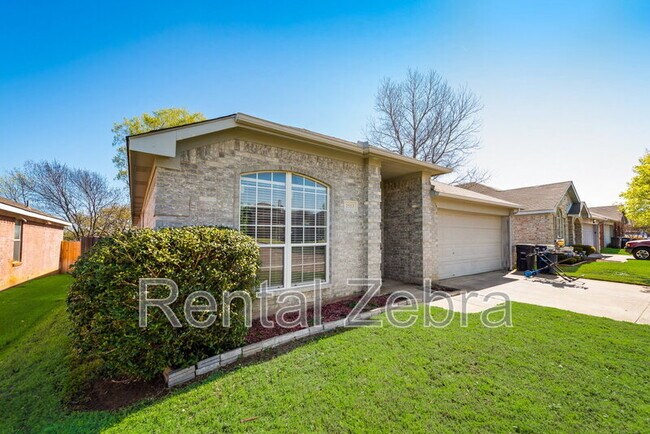 1513 Creekstone Ct in Fort Worth, TX - Building Photo - Building Photo