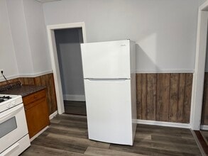 228 Whiting St in New Britain, CT - Building Photo - Building Photo