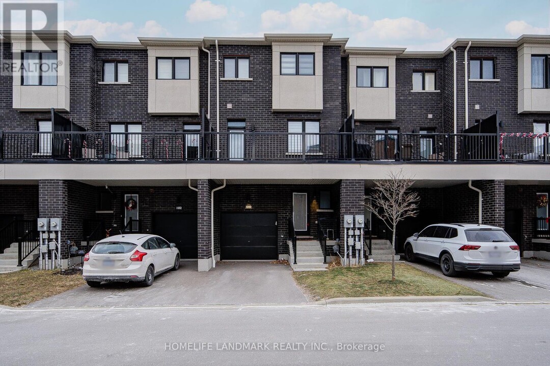 1000 Kicking Horse Path in Oshawa, ON - Building Photo