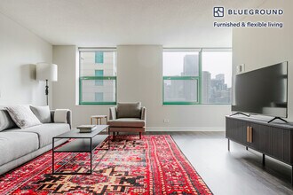 77 W Huron St, Unit SI FL14-ID1220 in Chicago, IL - Foto de edificio - Building Photo