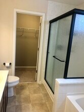 7002 Drury Dr in Louisville, KY - Building Photo - Building Photo