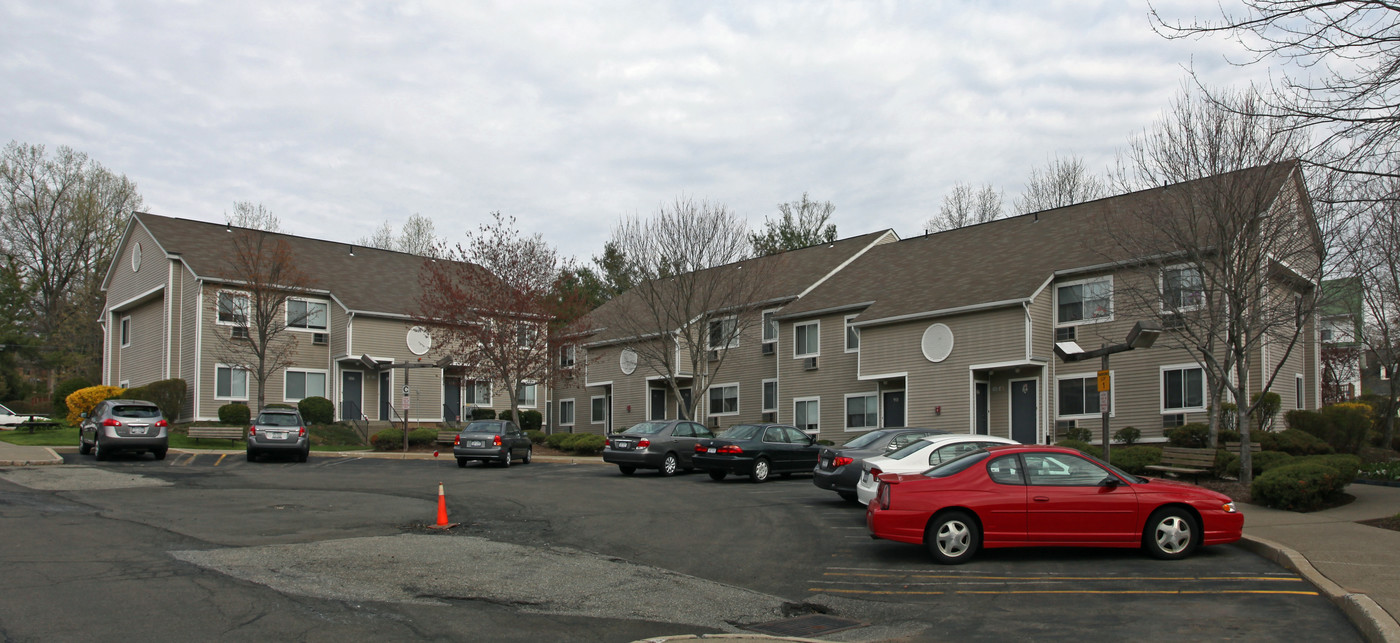 Cortwood Village in Orangeburg, NY - Building Photo