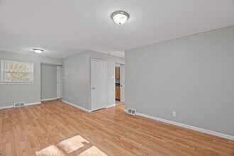 317 Cameron Rd in St. Louis, MO - Building Photo - Building Photo