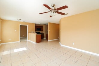 10009 Quail Glen Dr in Fort Worth, TX - Building Photo - Building Photo