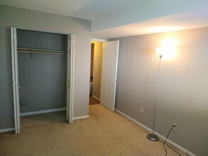 1405 4th Ave E in Shakopee, MN - Building Photo - Building Photo