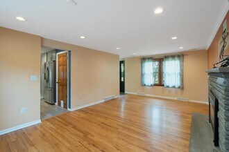 20 Apricot Ln in Liverpool, NY - Building Photo - Building Photo