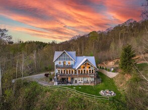 140 Mystic Ridge Dr in Mars Hill, NC - Building Photo - Building Photo