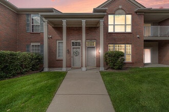 24107 Chesapeake Cir in Commerce Township, MI - Building Photo - Building Photo