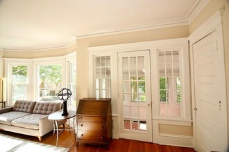 2719 E Hartford Ave in Milwaukee, WI - Foto de edificio - Building Photo