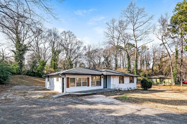 2011 W Starmount Way