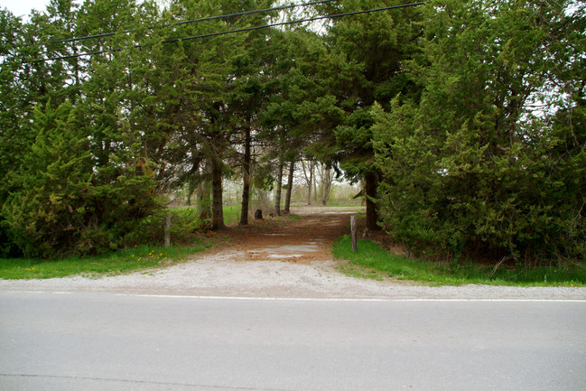 Huron River Mobile Home Park in South Rockwood, MI - Building Photo - Building Photo