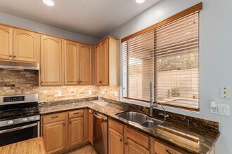 2626 W Florentine Rd in Phoenix, AZ - Building Photo - Building Photo