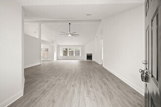 1127 St John Dr in Pearland, TX - Building Photo - Building Photo