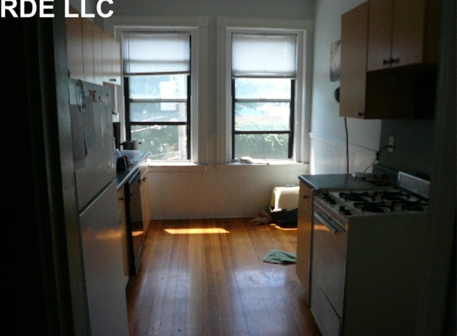 100 Linden St, Unit 9 in Boston, MA - Building Photo - Building Photo