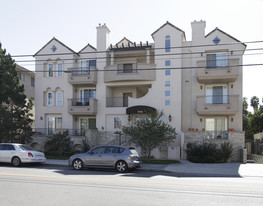 10616-10620 Moorpark St Apartamentos