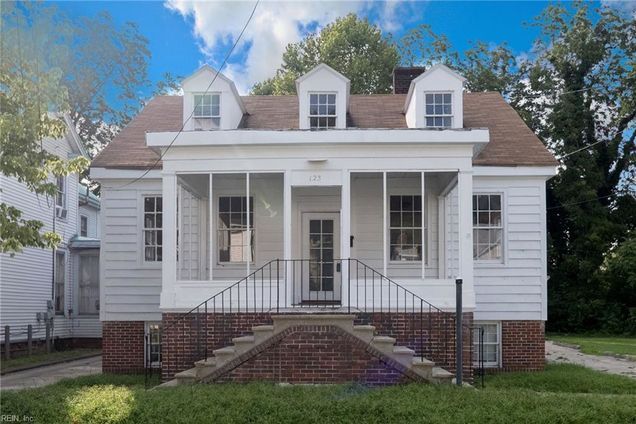 123 Wellons St, Unit B in Suffolk, VA - Foto de edificio