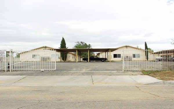 North Pointe in Adelanto, CA - Foto de edificio - Building Photo