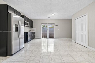 4151 SW 112th Ave in Miami, FL - Building Photo - Building Photo