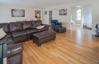 8 Hardwick St in Boston, MA - Building Photo - Building Photo