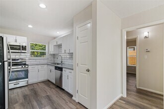 5405 Chennault Rd in Houston, TX - Building Photo - Building Photo