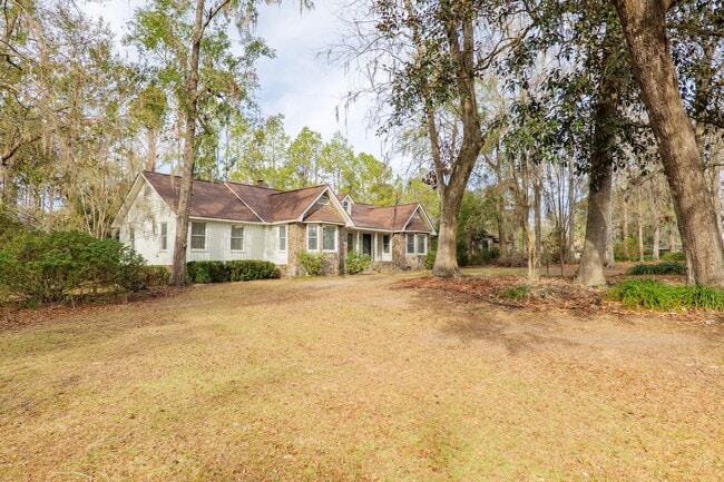 4538 Golden Oaks Dr in Valdosta, GA - Building Photo - Building Photo
