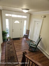 5635-5639-5639 NY-82 in Clinton Corners, NY - Foto de edificio - Building Photo