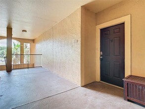 5560 Metrowest Blvd in Orlando, FL - Building Photo - Building Photo