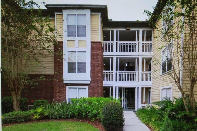 property at 4107 Chatham Oak Ct