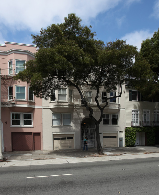 3025 Van Ness Ave in San Francisco, CA - Building Photo - Building Photo