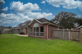 2407 Hanston Ct in Pearland, TX - Building Photo - Building Photo