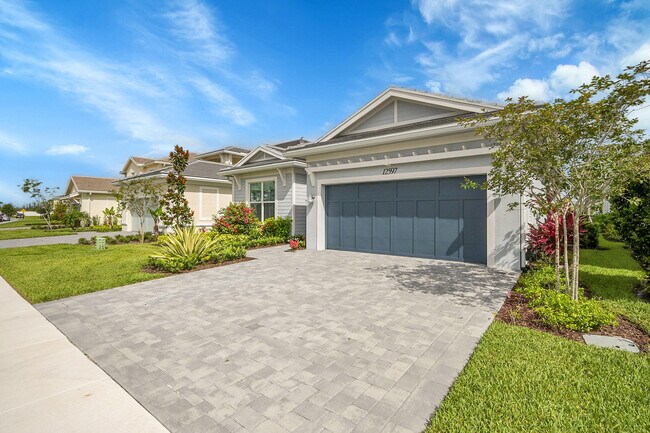 12597 Nautilus Cir in Palm Beach Gardens, FL - Building Photo - Building Photo