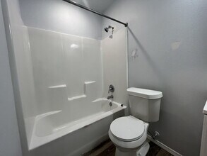 5510 Jarvis St-Unit -A in Lubbock, TX - Foto de edificio - Building Photo