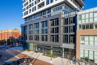 80 Bond Street East in Oshawa, ON - Building Photo - Building Photo