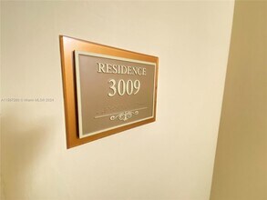 16699 Collins Ave, Unit 3009 in Sunny Isles Beach, FL - Building Photo - Building Photo