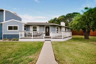 134 Sinclair St in Corpus Christi, TX - Building Photo - Building Photo