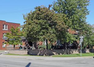 Main East Rest Home in Hamilton, ON - Building Photo - Building Photo