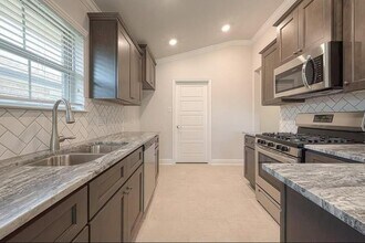 13308 Diamond Reef Ln in La Marque, TX - Building Photo - Building Photo